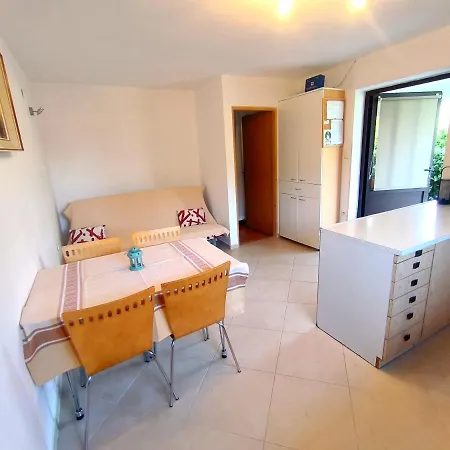 Apartament Dumicic 2 Mundanije